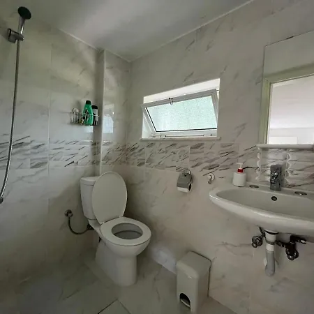 Location In Appartement Vrahati